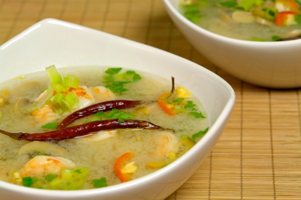 Hot-and-sour prawn soup