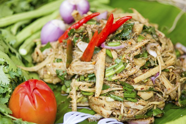 thai-food-bamboo